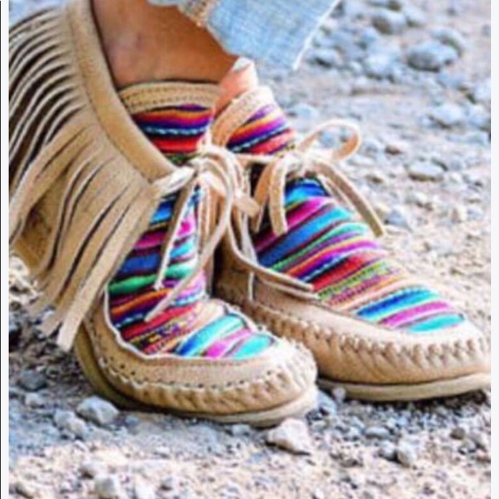 Serape moccasins size 7